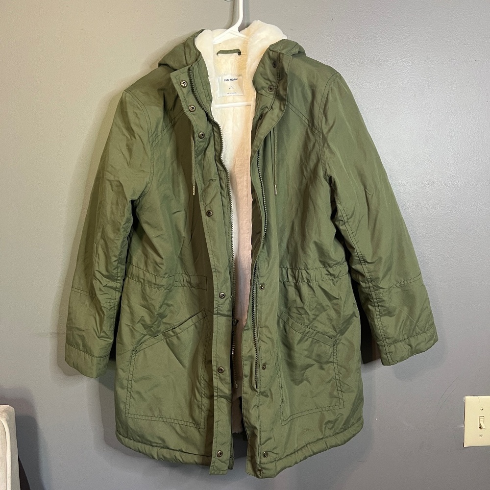 Old Navy Winter Coat w/Fur lining Small Petite